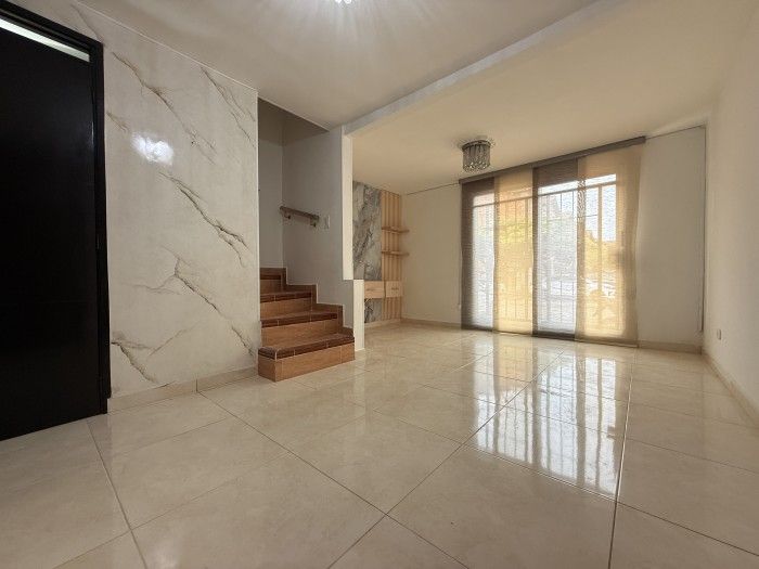 Casa en arriendo Valle Del Cauca Cali Lili 100 m2 Habitaciones 3 Baños 3 Garajes 1 Precio $2500000
