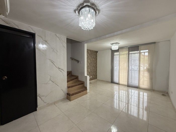 Casa en arriendo Valle Del Cauca Cali Lili 100 m2 Habitaciones 3 Baños 3 Garajes 1 Precio $2500000