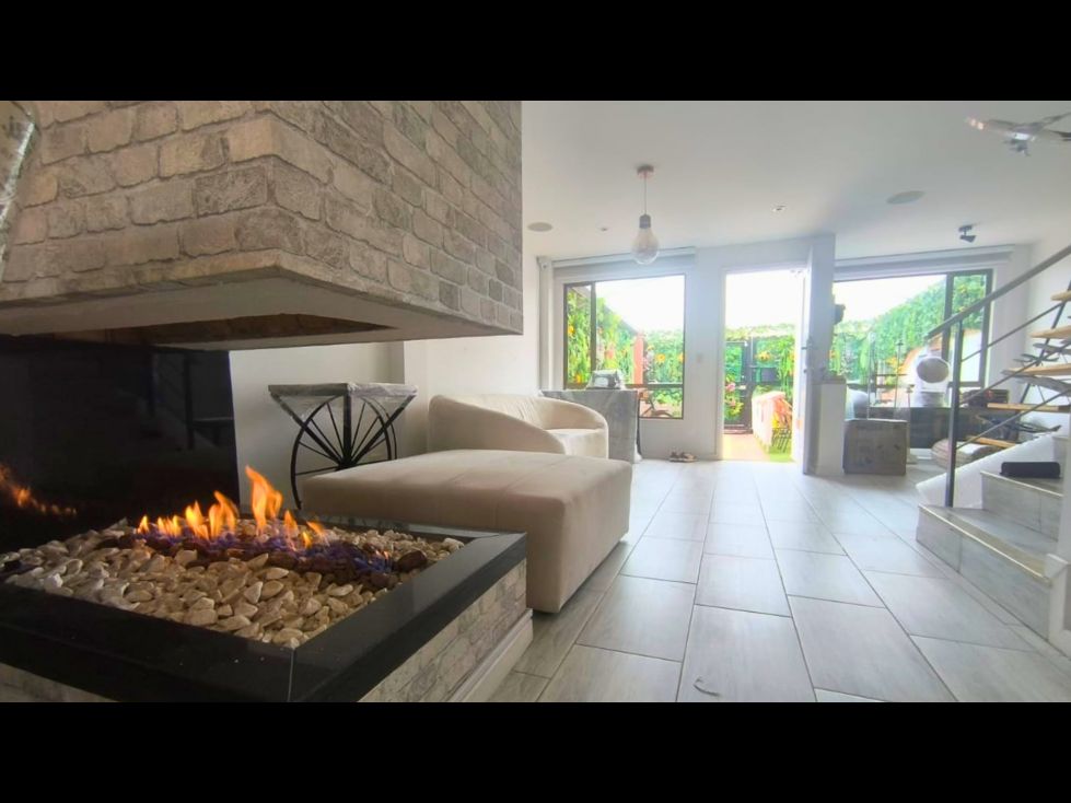 Casa en venta Cundinamarca Chía Chia 213 m2 Habitaciones 5 Baños 5 Garajes 2 Precio $740000000