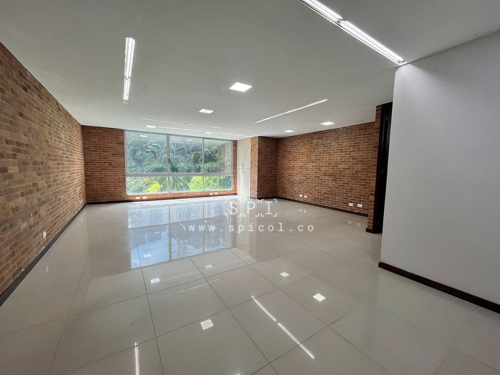 Oficina en arriendo Antioquia Medellín Asomadera No1 60 m2 Habitaciones 0 Baños 1 Garajes 1 Precio $5652500