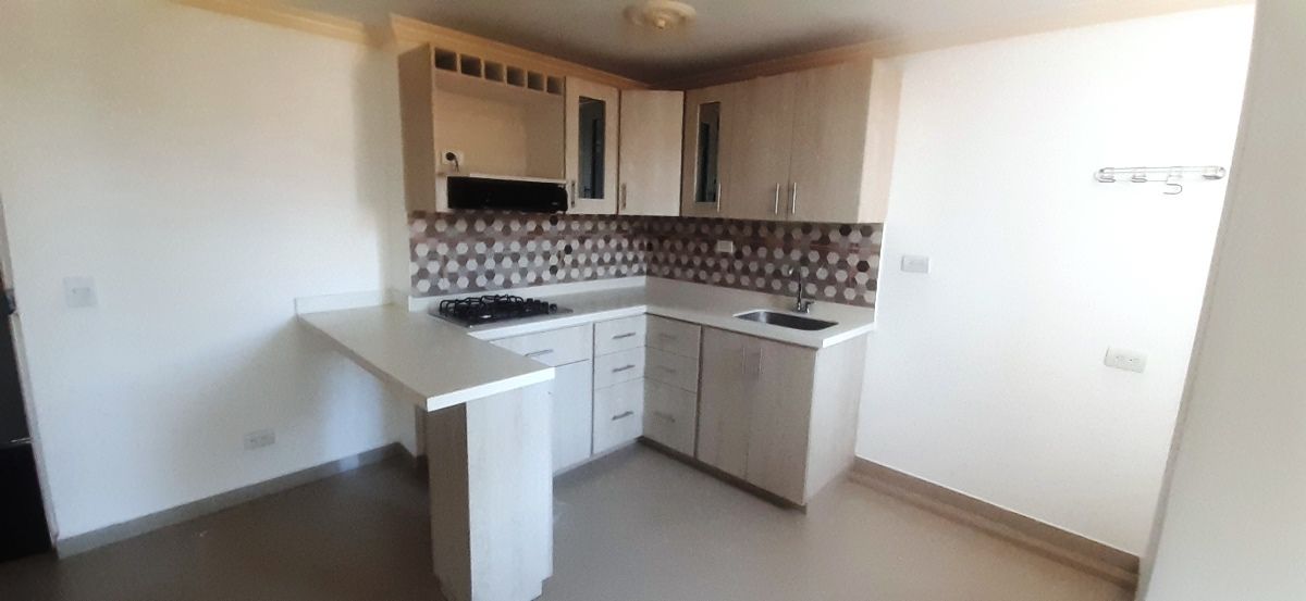 Apartamento en arriendo Antioquia Medellín Naranjitos 35 m2 Habitaciones 2 Baños 1 Garajes 0 Precio $1300000