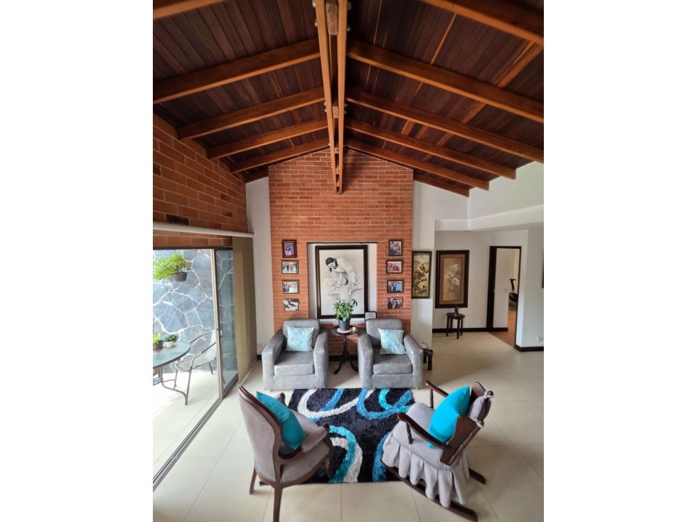 Casa en venta Antioquia Sabaneta Holanda 296 m2 Habitaciones 6 Baños 4 Garajes 2 Precio $1480000000