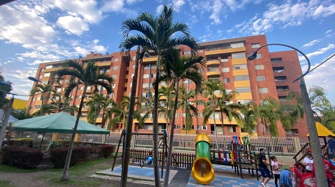 Apartamento en venta Antioquia Medellín Urbanizacion Los Laureles 142 m2 Habitaciones 3 Baños 4 Garajes 2 Precio $1480000000