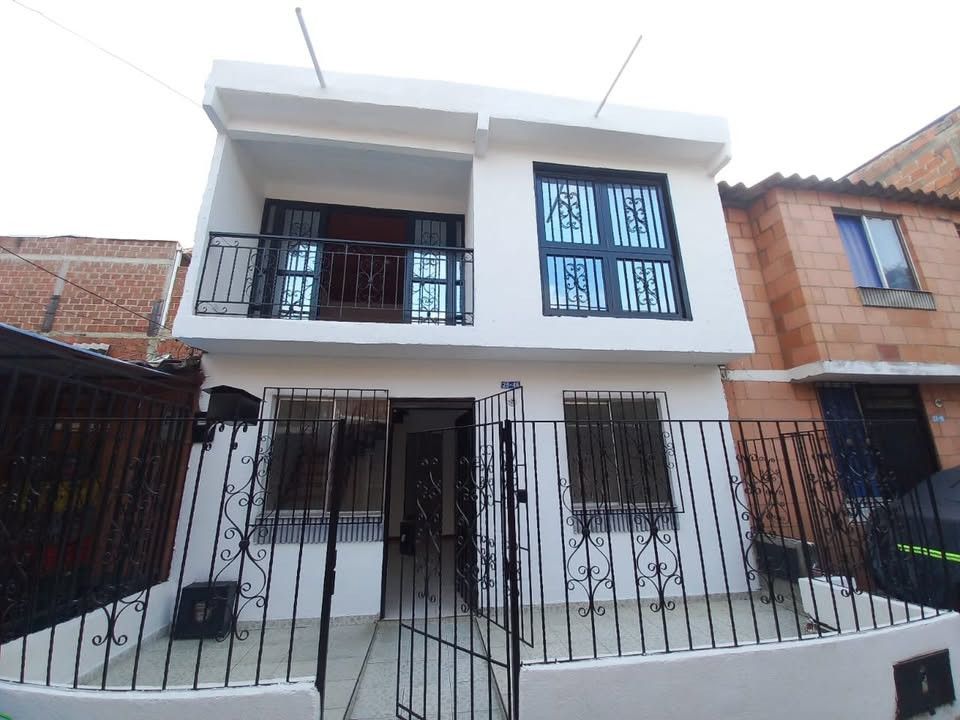 Casa en venta Valle Del Cauca Cali Valle Grande 110 m2 Habitaciones 3 Baños 2 Garajes 1 Precio $230000000
