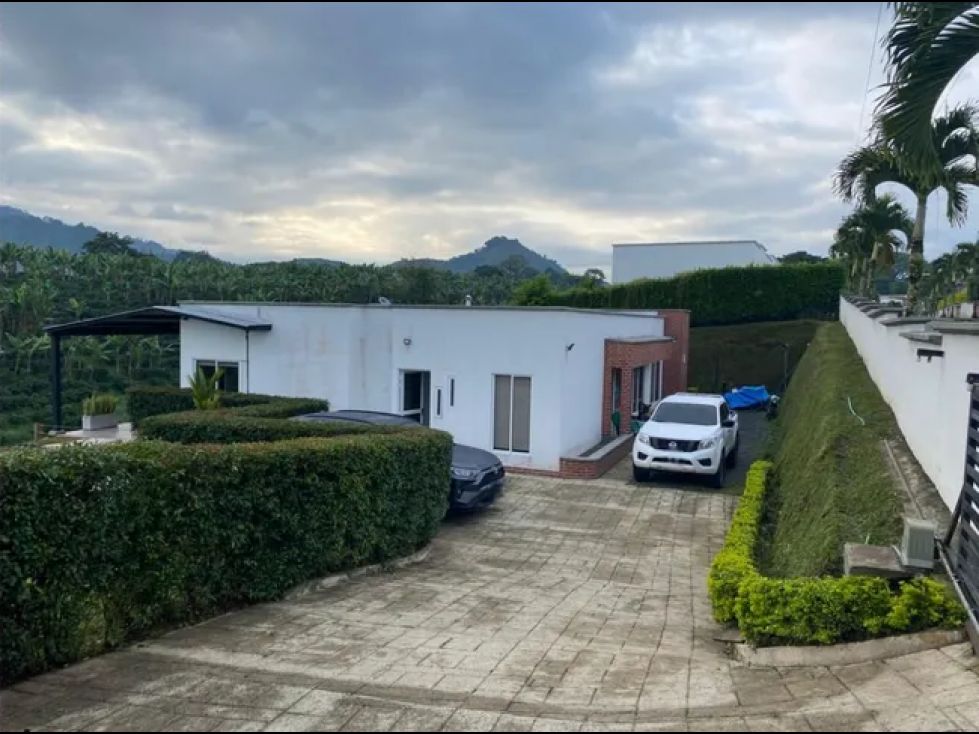 Casa Campestre en venta Risaralda Pereira Pereira 328 m2 Habitaciones 3 Baños 5 Garajes 6 Precio $1300000000