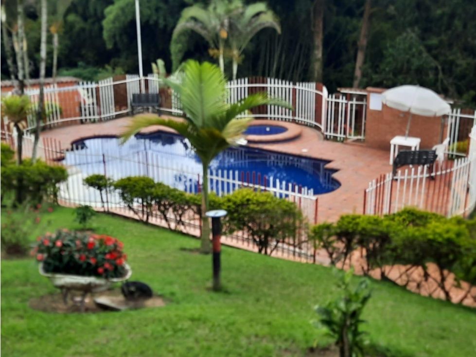 Finca en venta Risaralda Santa Rosa De Cabal Santa Rosa De Cabal 500 m2 Habitaciones 5 Baños 6 Garajes 4 Precio $4300000000