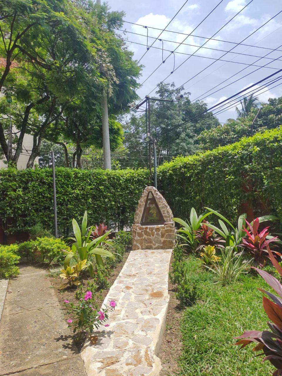 Apartamento en venta Valle Del Cauca Cali Ciudad Capri 104 m2 Habitaciones 3 Baños 2 Garajes 2 Precio $400000000