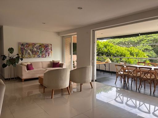 Apartamento en arriendo Valle Del Cauca Cali Parcelaciones Pance 192 m2 Habitaciones 3 Baños 5 Garajes 4 Precio $7200000