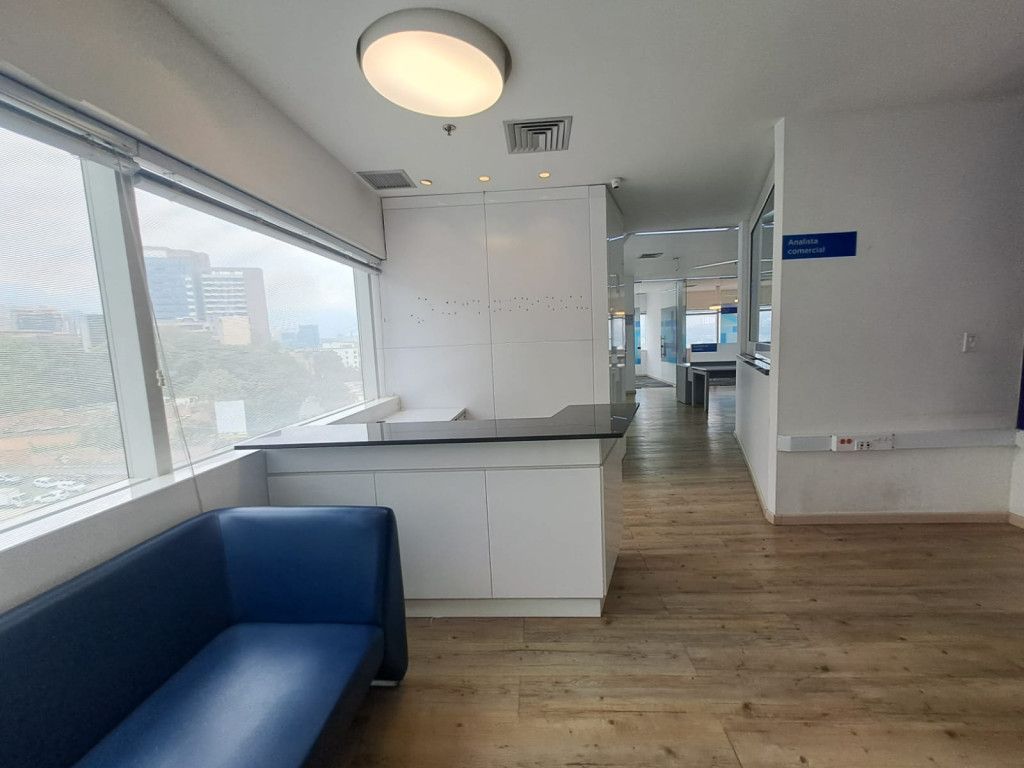 Oficina en arriendo Antioquia Medellín Urbanizacion El Pinar Alto 148 m2 Habitaciones 0 Baños 3 Garajes 3 Precio $18000000