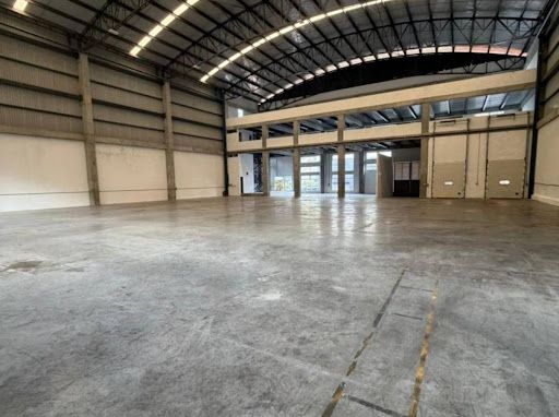 Bodega en arriendo Antioquia Copacabana Copacabana 1890 m2 Habitaciones 0 Baños 6 Garajes 3 Precio $56713000