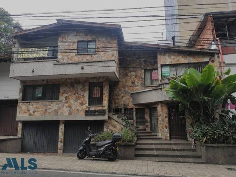 Casa en venta Antioquia Medellín El Nogal- Los Almendros 364 m2 Habitaciones 6 Baños 4 Garajes 2 Precio $1900000000