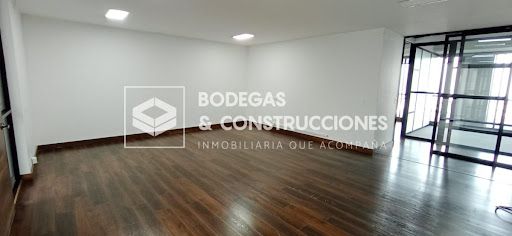 Oficina en arriendo Antioquia Medellín El Poblado 220 m2 Habitaciones 0 Baños 2 Garajes 3 Precio $23000000