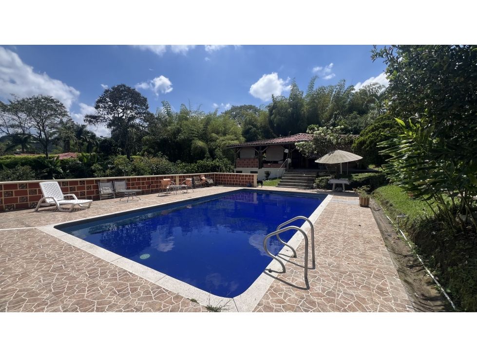 Casa Campestre en venta Risaralda Pereira Pereira 800 m2 Habitaciones 4 Baños 3 Garajes 15 Precio $1000000000