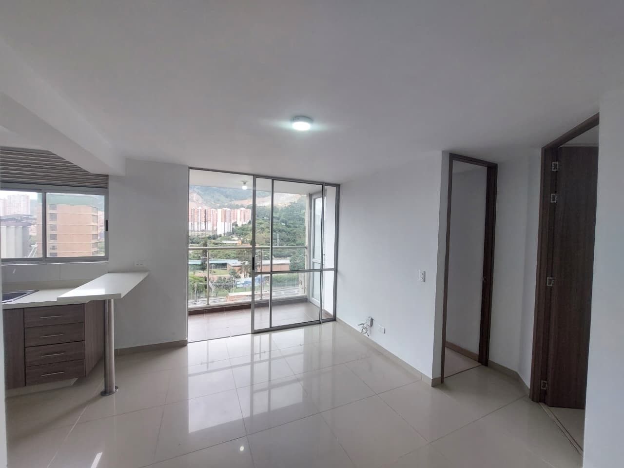 Apartamento en arriendo Antioquia Bello La Madera 60 m2 Habitaciones 2 Baños 2 Garajes 1 Precio $2400000
