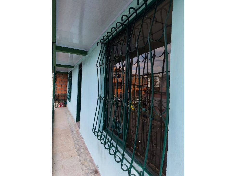 Casa en venta Risaralda Pereira Olaya Herrera 210 m2 Habitaciones 8 Baños 4 Garajes 0 Precio $450000000