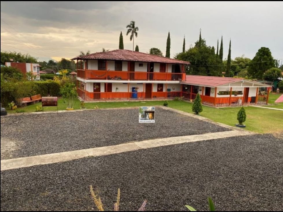 Finca en venta Risaralda Santa Rosa De Cabal Santa Rosa De Cabal 400 m2 Habitaciones 8 Baños 6 Garajes 4 Precio $1100000000