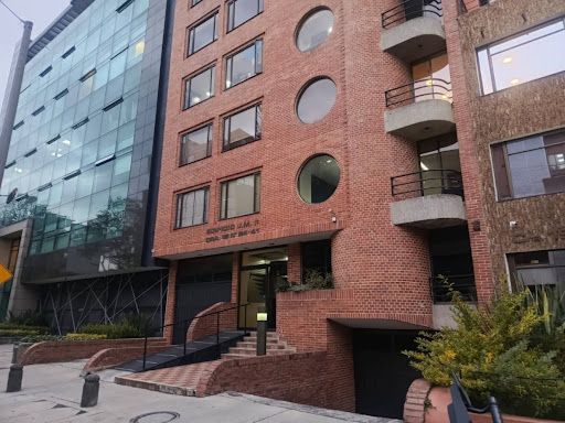 Oficina en arriendo Cundinamarca Bogotá Antiguo Country 70 m2 Habitaciones 0 Baños 3 Garajes 1 Precio $5000000