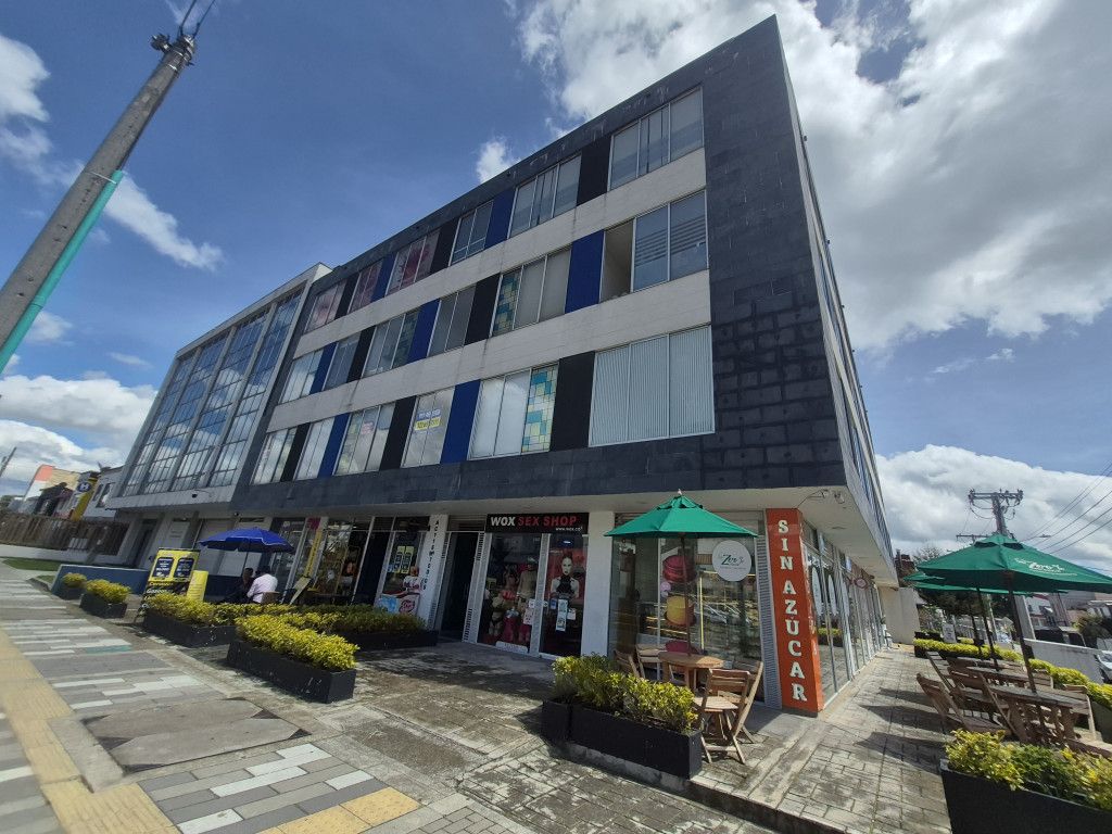 Oficina en arriendo Cundinamarca Bogotá Club Los Lagartos 15 m2 Habitaciones 0 Baños 0 Garajes 1 Precio $1500000