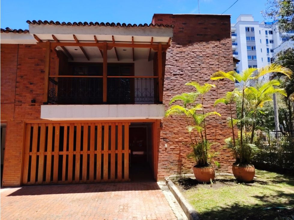 Casa en arriendo Risaralda Pereira Pinares De San Martin 278 m2 Habitaciones 4 Baños 3 Garajes 2 Precio $6000000