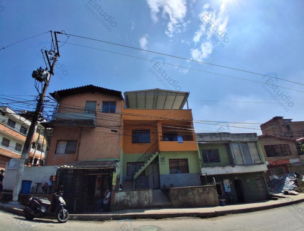 Apartamento en arriendo Antioquia Medellín Las Mercedes 165 m2 Habitaciones 3 Baños 1 Garajes 0 Precio $2300000