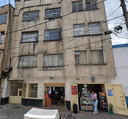 Apartamento en venta Cundinamarca Bogotá Santa Fe 118 m2 Habitaciones 4 Baños 2 Garajes 0 Precio $200000000