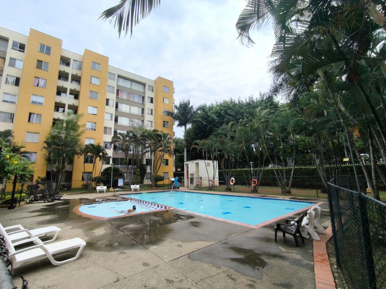 Apartamento en arriendo Valle Del Cauca Cali Alferez Real 65 m2 Habitaciones 3 Baños 2 Garajes 1 Precio $1400000