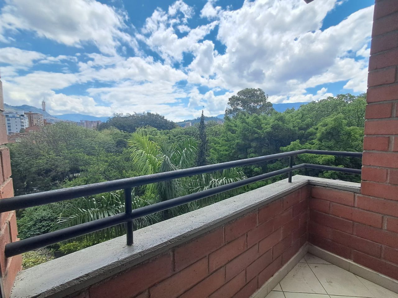 Apartamento en arriendo Antioquia Medellín El Velodromo 68 m2 Habitaciones 2 Baños 2 Garajes 1 Precio $2500000