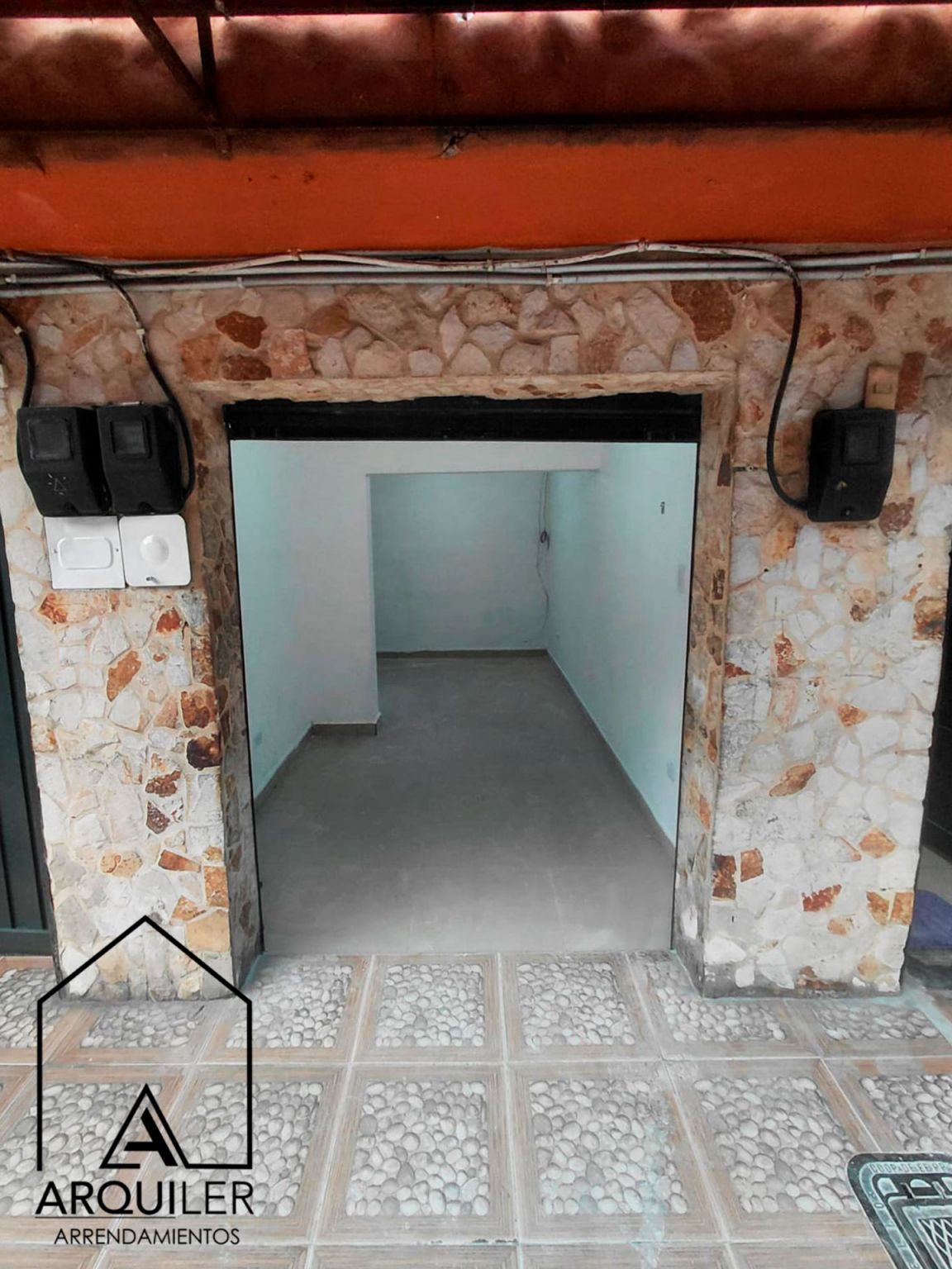 Local en arriendo Antioquia Bello El Cairo 14 m2 Habitaciones 0 Baños 1 Garajes 0 Precio $2000000