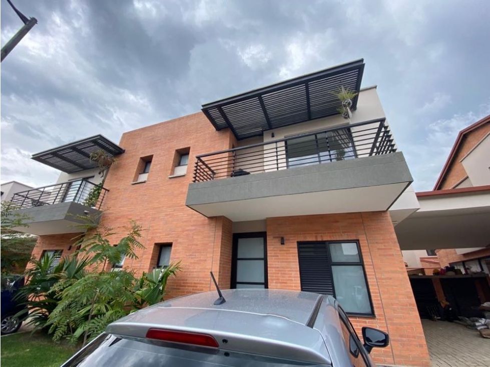 Casa en venta Risaralda Pereira Ur Santa Juana De Las Villas 164 m2 Habitaciones 3 Baños 3 Garajes 3 Precio $1000000000