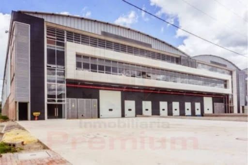 Bodega en arriendo Cundinamarca Bogotá Almagrario 4229 m2 Habitaciones 0 Baños 4 Garajes 7 Precio $135328000