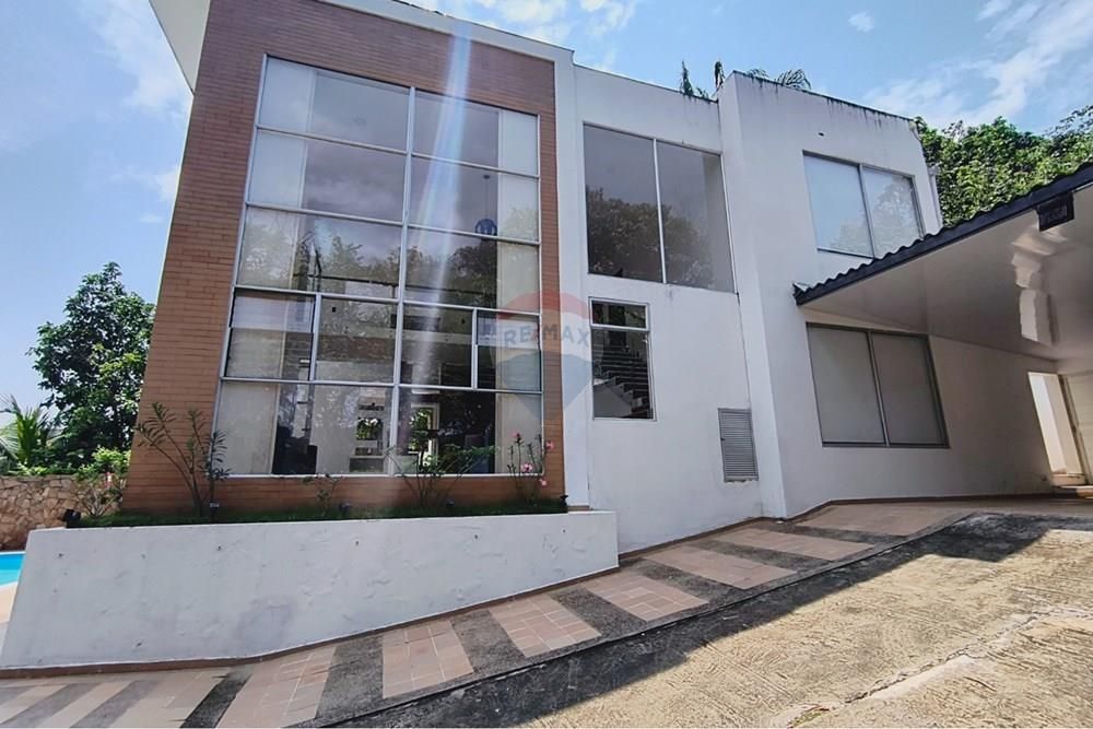 Casa en venta Tolima Melgar Las Palmas 550 m2 Habitaciones 5 Baños 6 Garajes 0 Precio $950000000