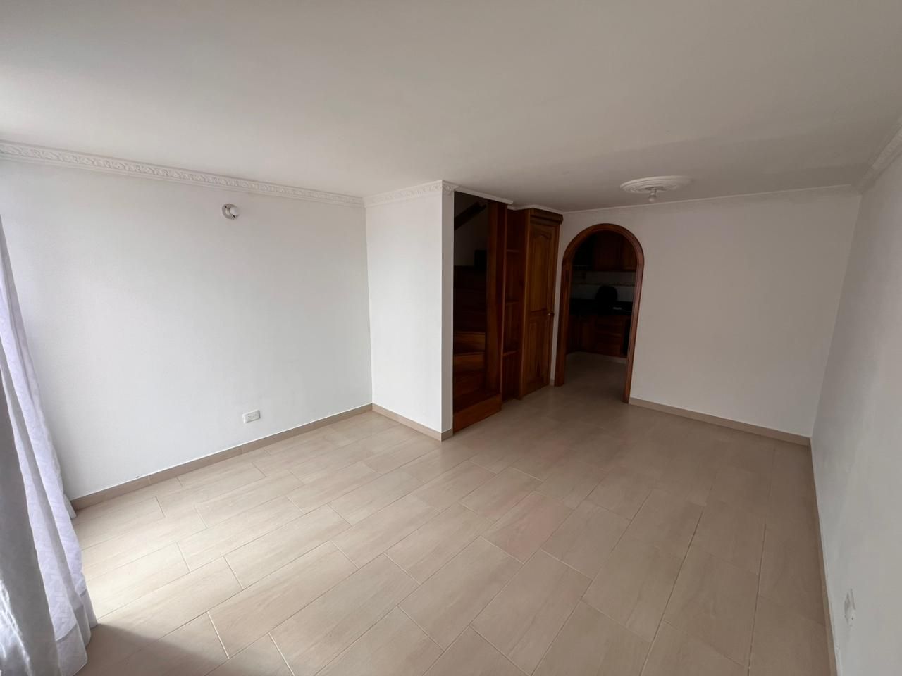 Apartamento en arriendo Cundinamarca Bogotá Cantalejo 72 m2 Habitaciones 3 Baños 3 Garajes 1 Precio $2000000
