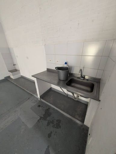Bodega en arriendo Antioquia Itagüí Ub Praderas De Guayabal 164 m2 Habitaciones 0 Baños 2 Garajes 0 Precio $5500000