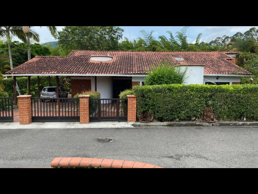 Casa Campestre en venta Risaralda Pereira Pereira 300 m2 Habitaciones 5 Baños 4 Garajes 3 Precio $1100000000