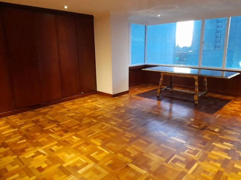 Apartamento en venta Cundinamarca Bogotá San Diego 238 m2 Habitaciones 3 Baños 3 Garajes 2 Precio $1400000000