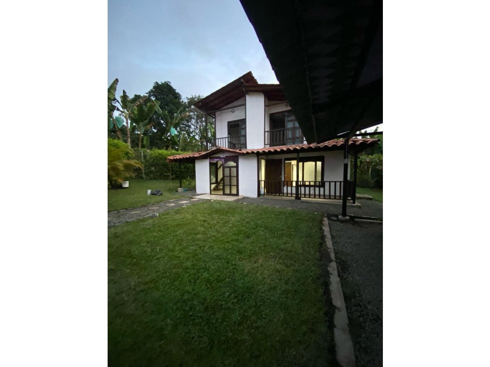 Casa Campestre en venta Risaralda Pereira Pereira 250 m2 Habitaciones 4 Baños 2 Garajes 4 Precio $730000000