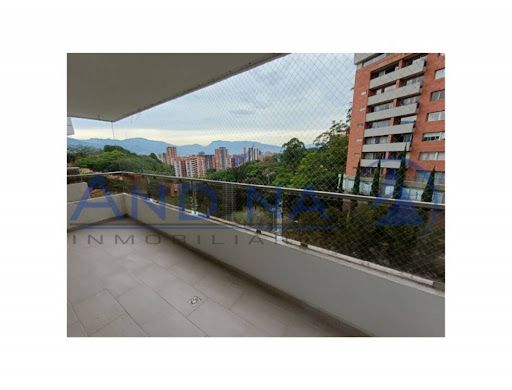 Apartamento en arriendo Antioquia Envigado El Esmeraldal 125 m2 Habitaciones 4 Baños 4 Garajes 1 Precio $5800000