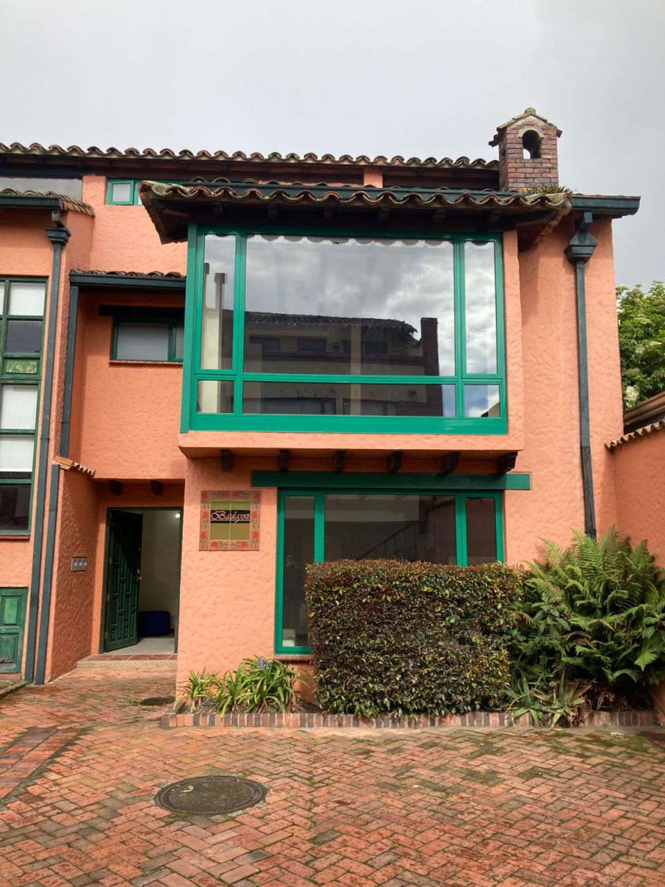 Casa en arriendo Cundinamarca Chía Osorio 124 m2 Habitaciones 4 Baños 5 Garajes 2 Precio $3800000