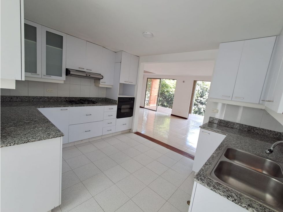 Casa Campestre en arriendo Antioquia Envigado La Mesa 290 m2 Habitaciones 6 Baños 6 Garajes 3 Precio $12000000