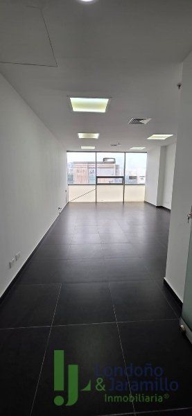 Oficina en venta Antioquia Envigado Las Vegas 37 m2 Habitaciones 0 Baños 1 Garajes 1 Precio $360000000