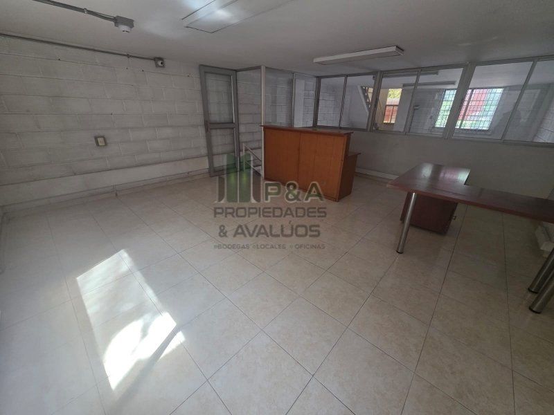 Bodega en arriendo Antioquia Medellín Corazon De Jesus 280 m2 Habitaciones 0 Baños 3 Garajes 0 Precio $7800000
