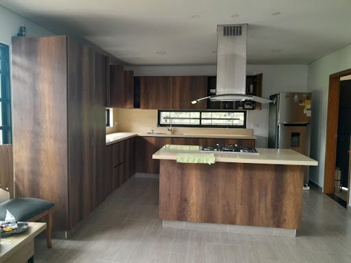 Casa en arriendo Antioquia El Carmen De Viboral Centro 270 m2 Habitaciones 5 Baños 4 Garajes 2 Precio $4000000