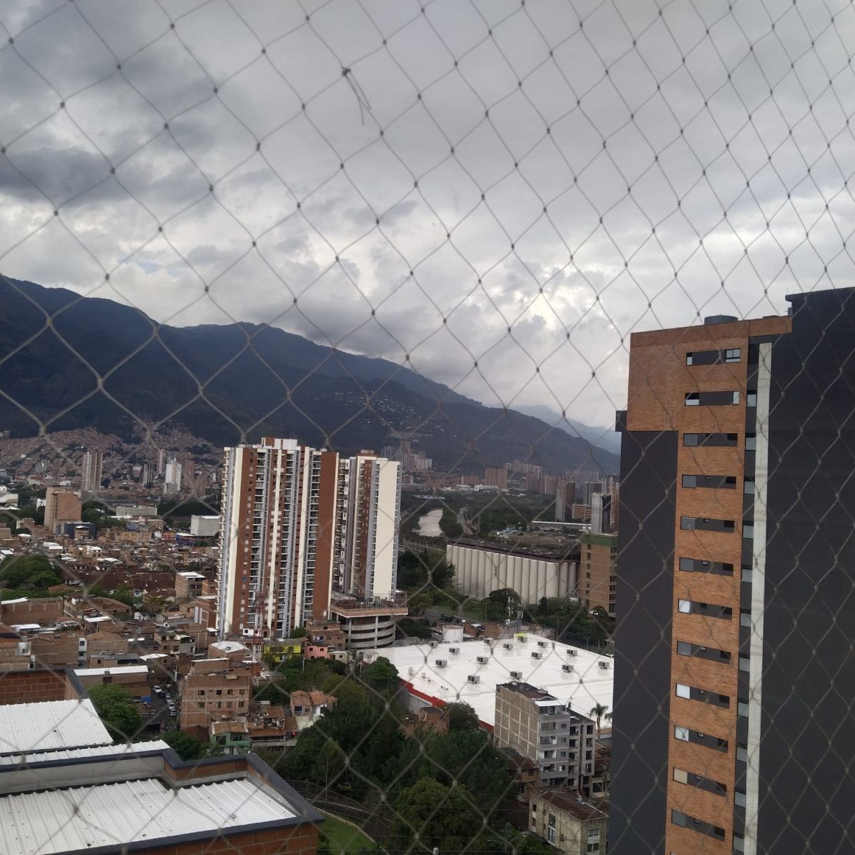 Apartamento en arriendo Antioquia Bello La Cabaña 70 m2 Habitaciones 3 Baños 2 Garajes 1 Precio $2800000