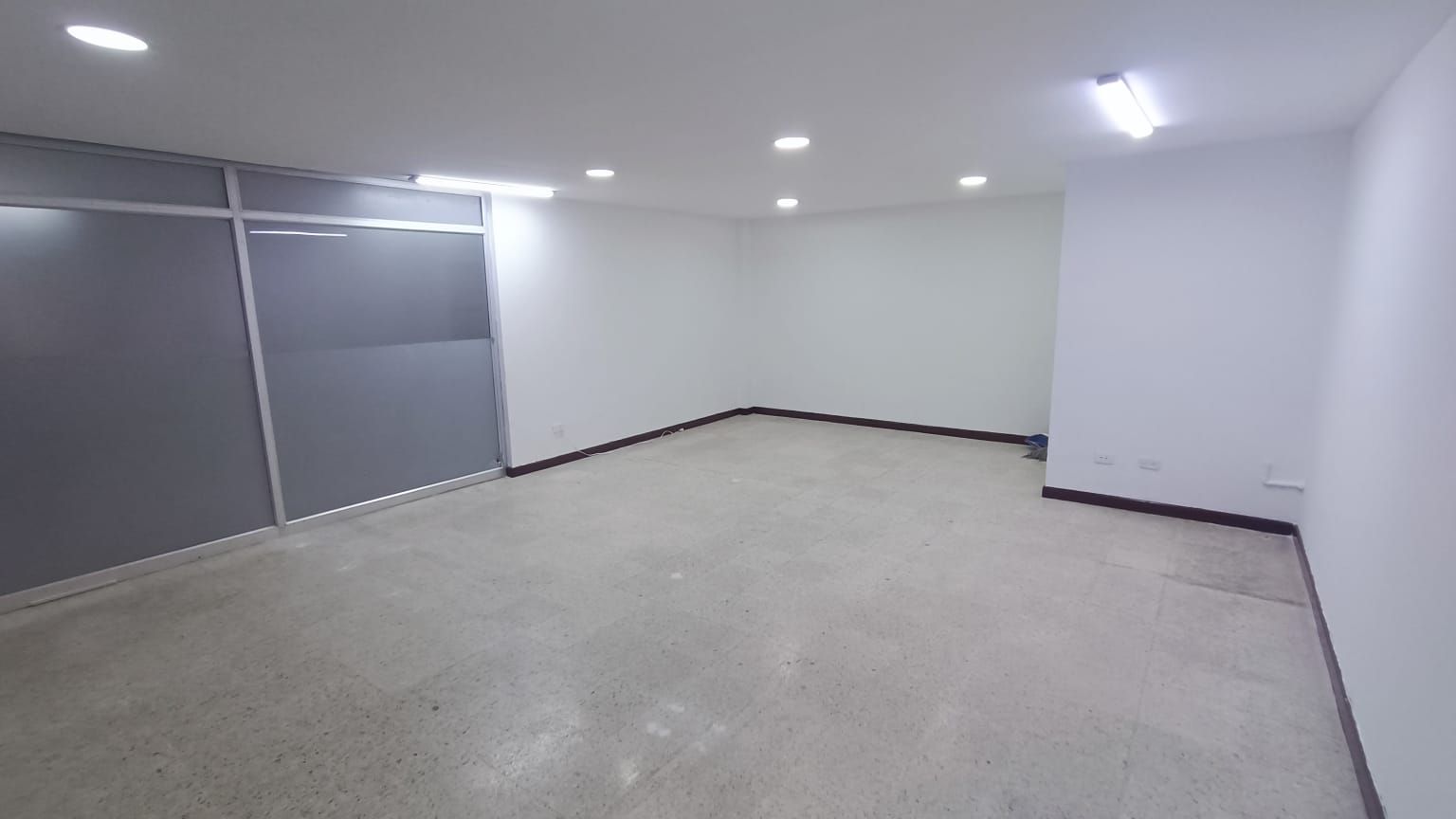 Local en arriendo Valle Del Cauca Cali El Lido 30 m2 Habitaciones 0 Baños 1 Garajes 0 Precio $1400000
