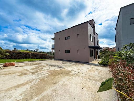 Casa en arriendo Antioquia El Carmen De Viboral El Carmen De Viboral 256 m2 Habitaciones 3 Baños 3 Garajes 3 Precio $7000000