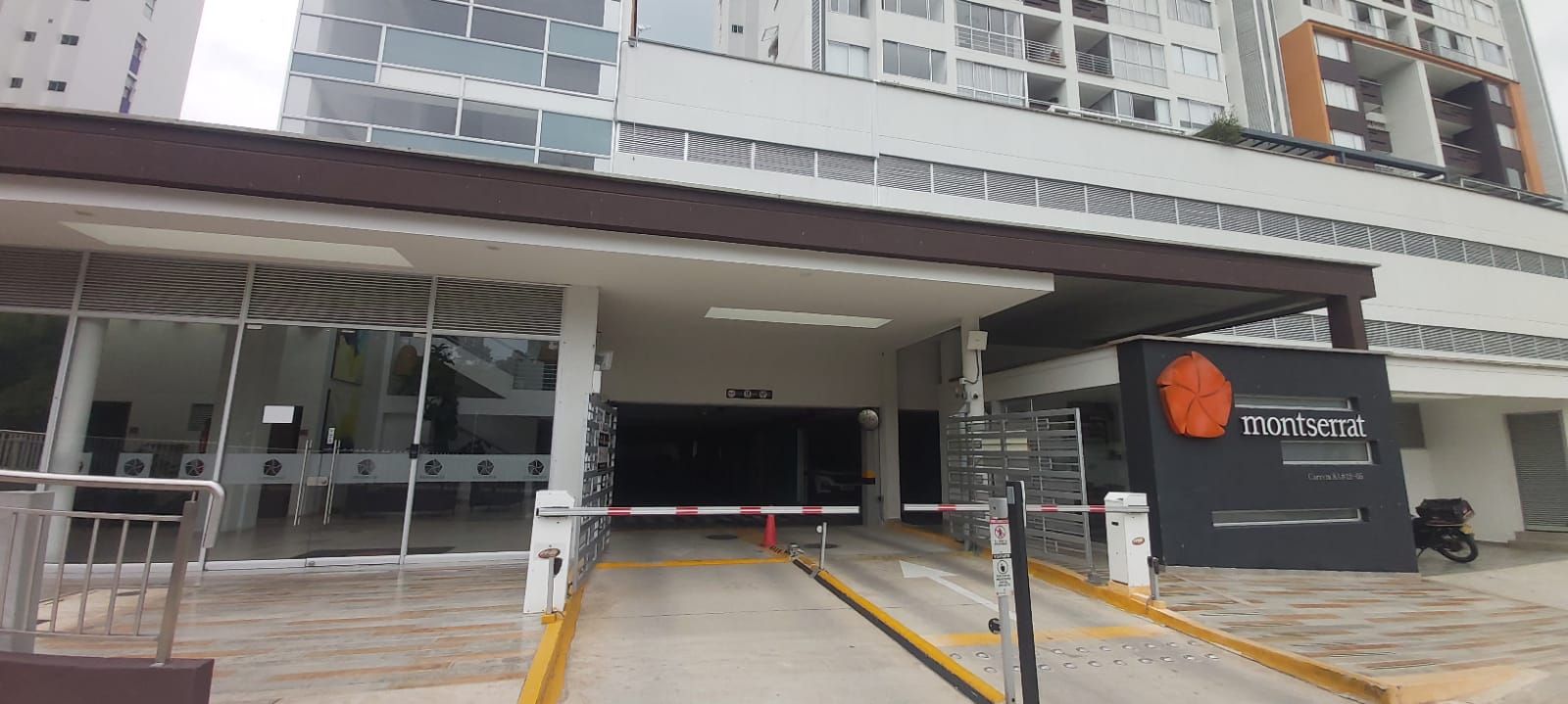 Apartamento en arriendo Santander Floridablanca Ub Cracovia Sector Ii 86 m2 Habitaciones 3 Baños 2 Garajes 0 Precio $2409000