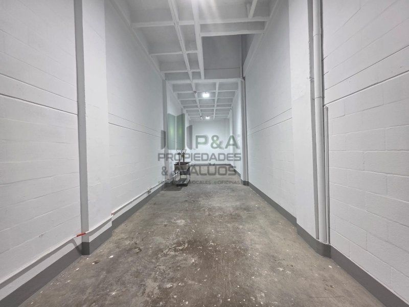 Bodega en arriendo Antioquia Medellín Fatima 360 m2 Habitaciones 0 Baños 3 Garajes 0 Precio $10500000