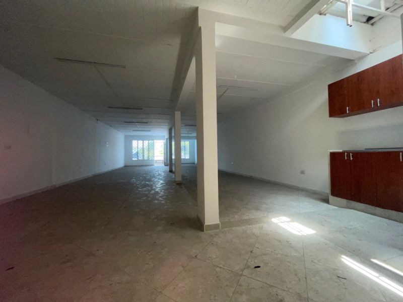 Local en arriendo Valle Del Cauca Cali Quintas De Salomia 123 m2 Habitaciones 0 Baños 2 Garajes 0 Precio $1800000
