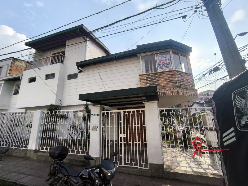 Casa en arriendo Antioquia Medellín Los Alpes 190 m2 Habitaciones 4 Baños 3 Garajes 0 Precio $4100000