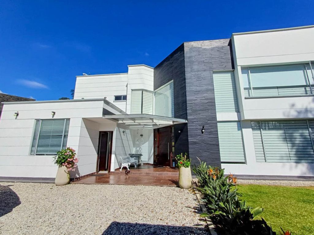Casa en arriendo Antioquia Rionegro Rionegro 380 m2 Habitaciones 4 Baños 4 Garajes 2 Precio $25000000